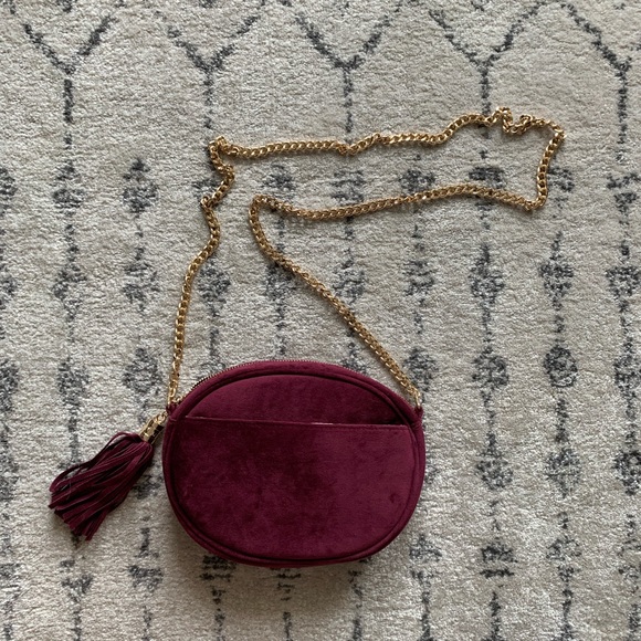 Maroon velvet purse - Picture 3 of 5